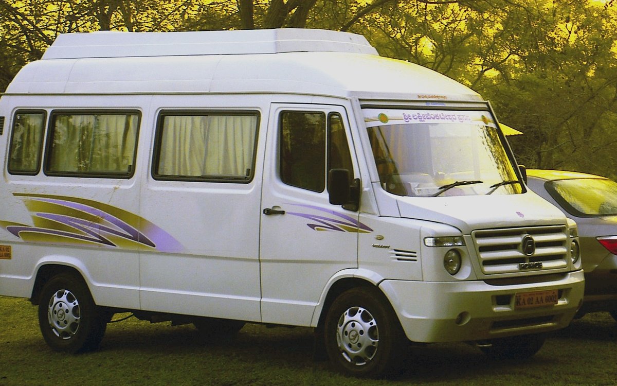 Force Tempo Traveller 3300 (12-Seater Executive)